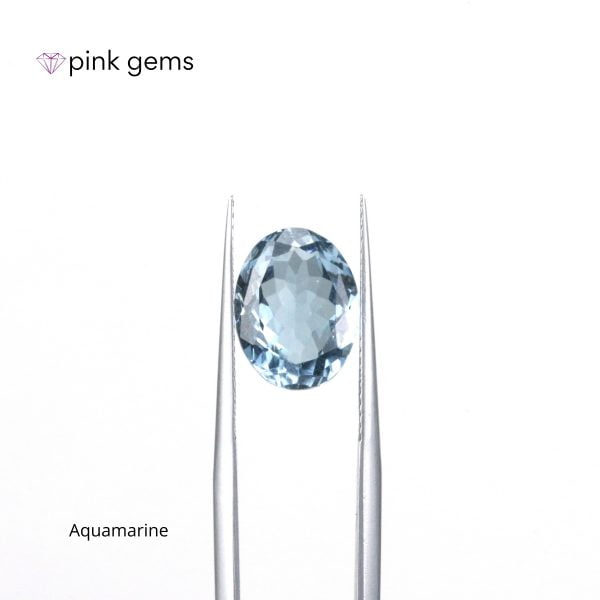 Aquamarine - 4. 05cts, oval - pink gems